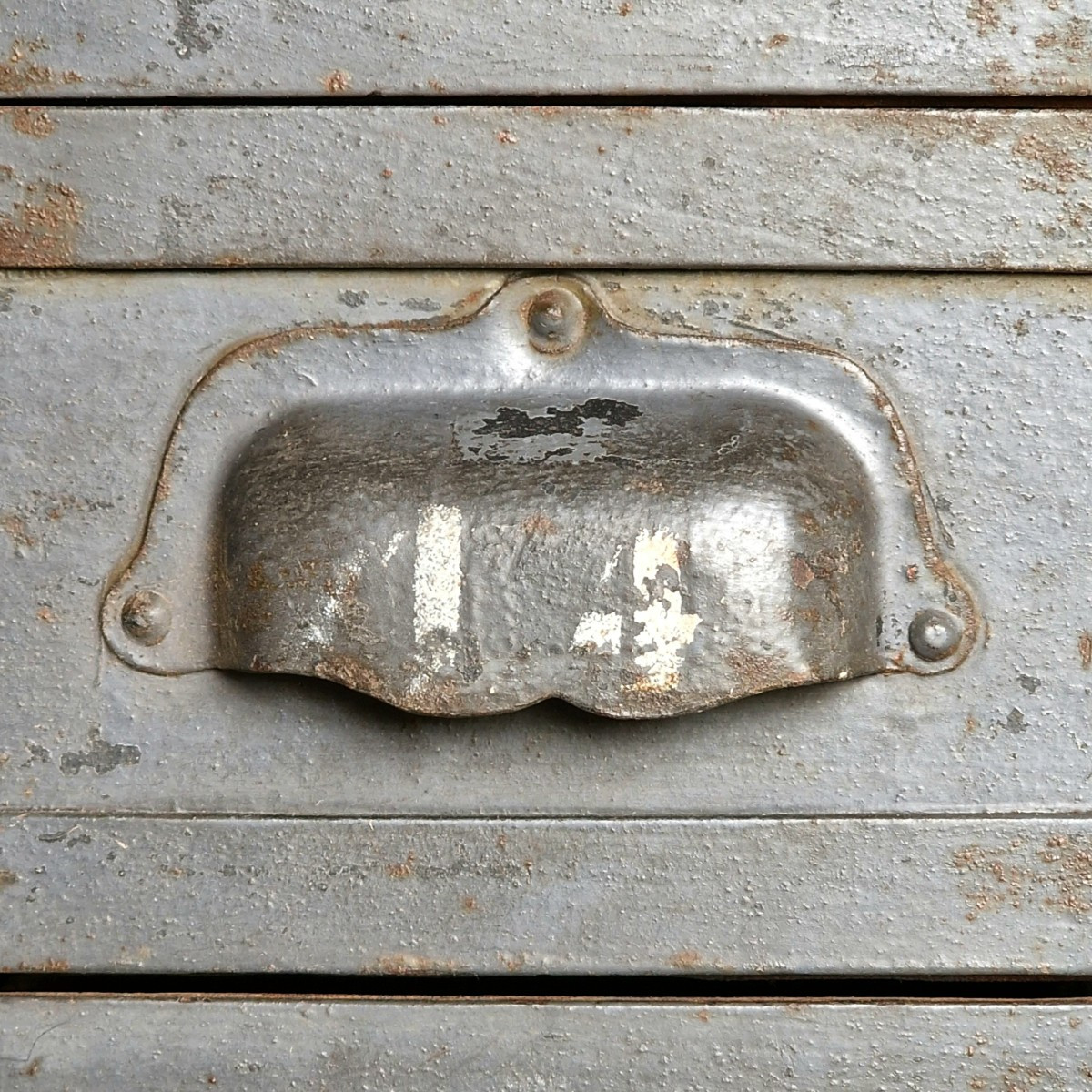 Commode en métal-photo-5
