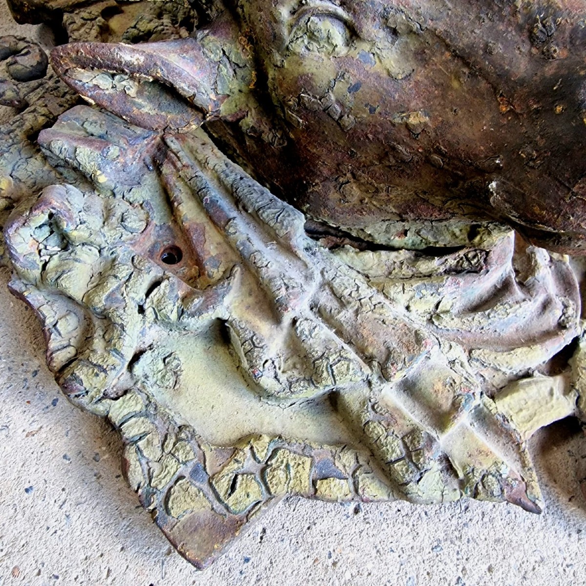 Cast Iron Bull's Head-photo-2