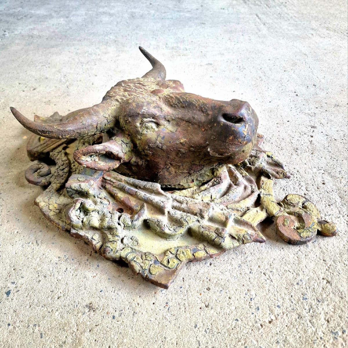 Cast Iron Bull's Head-photo-7