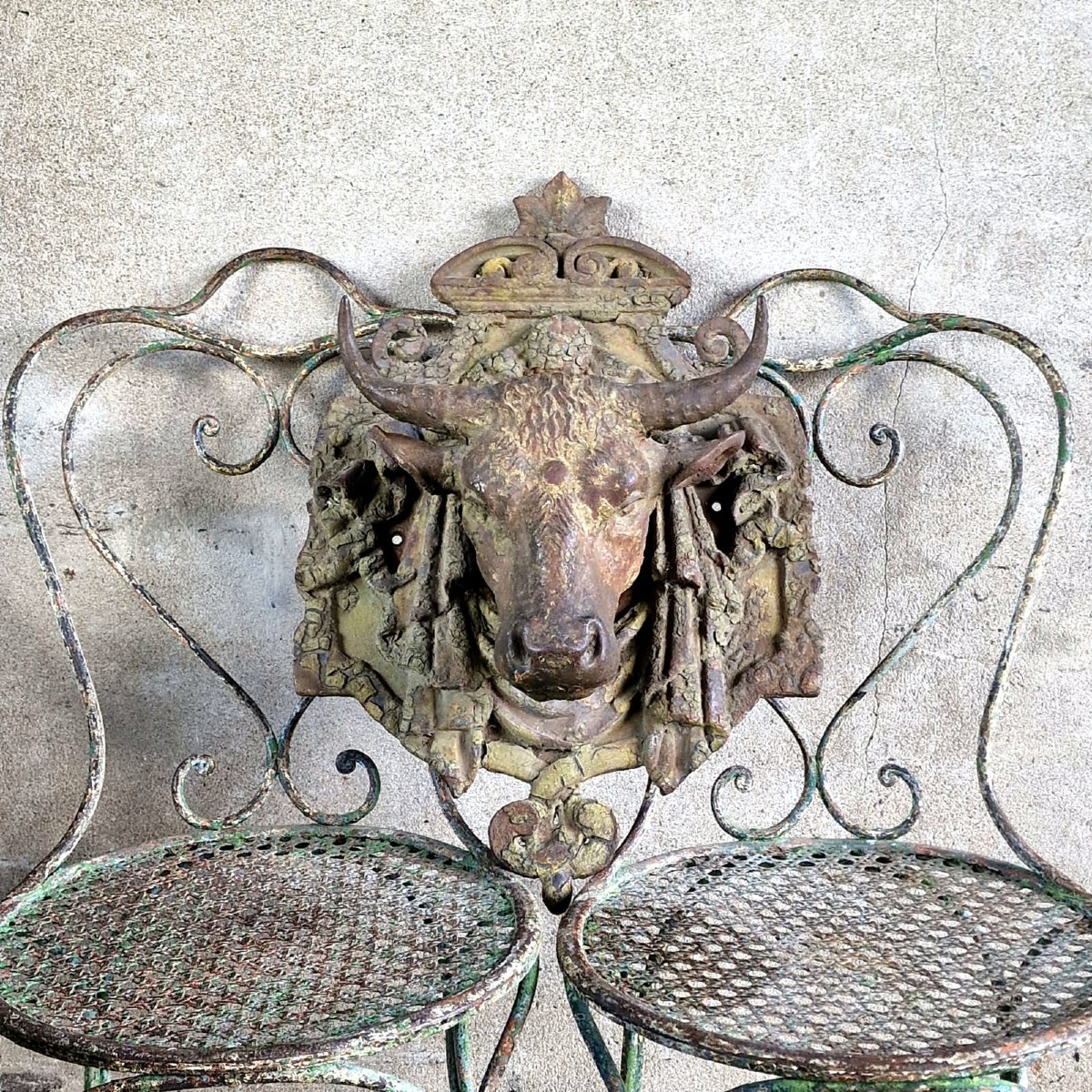 Cast Iron Bull's Head