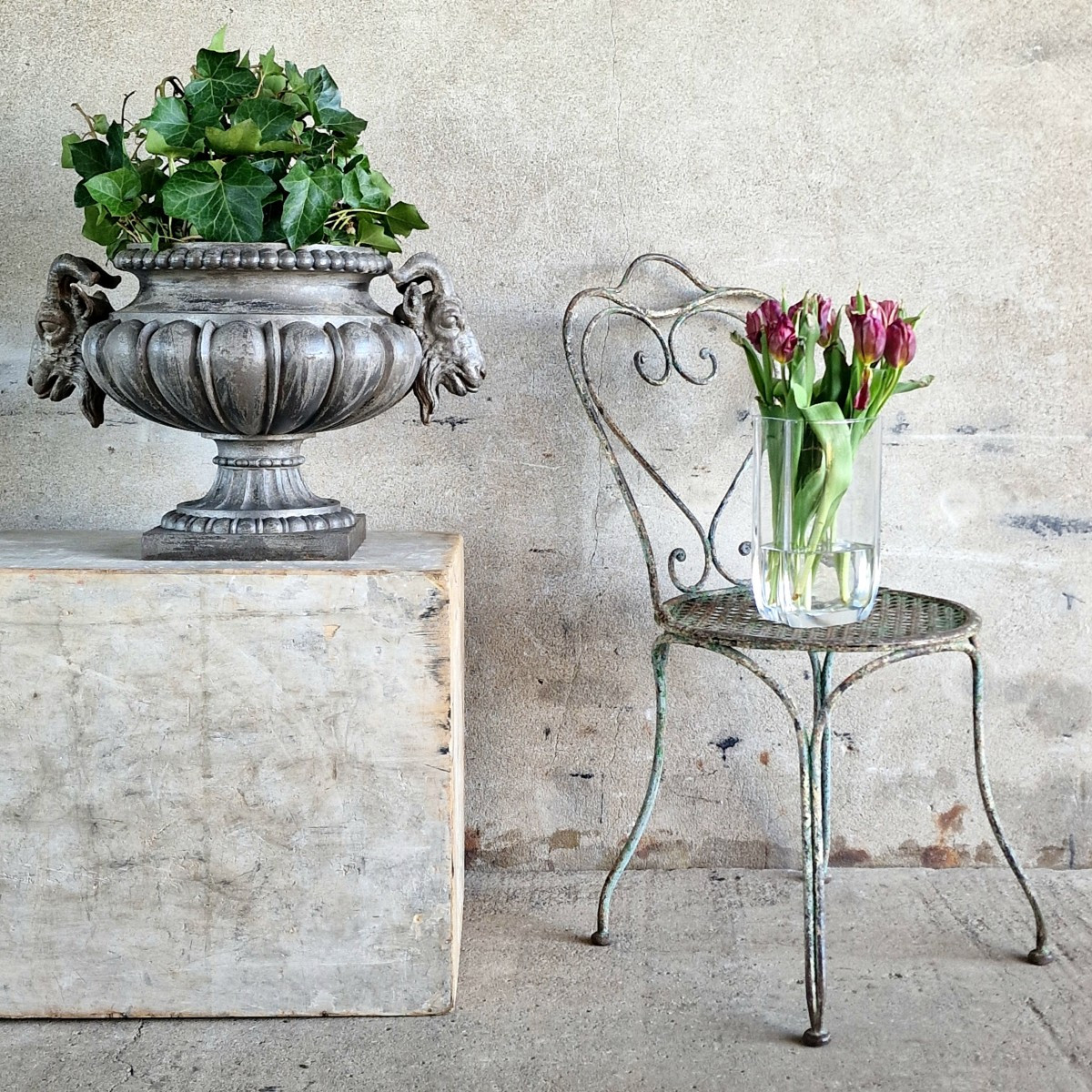 Cast Iron Basin With Ram's Heads