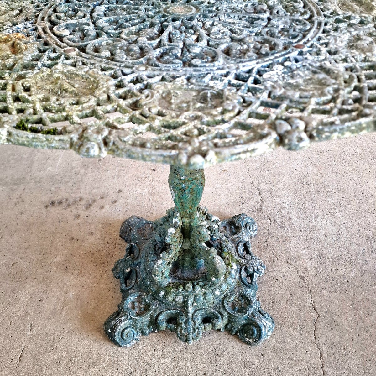Pair Of Zodiac Tables In Cast Alloy-photo-6