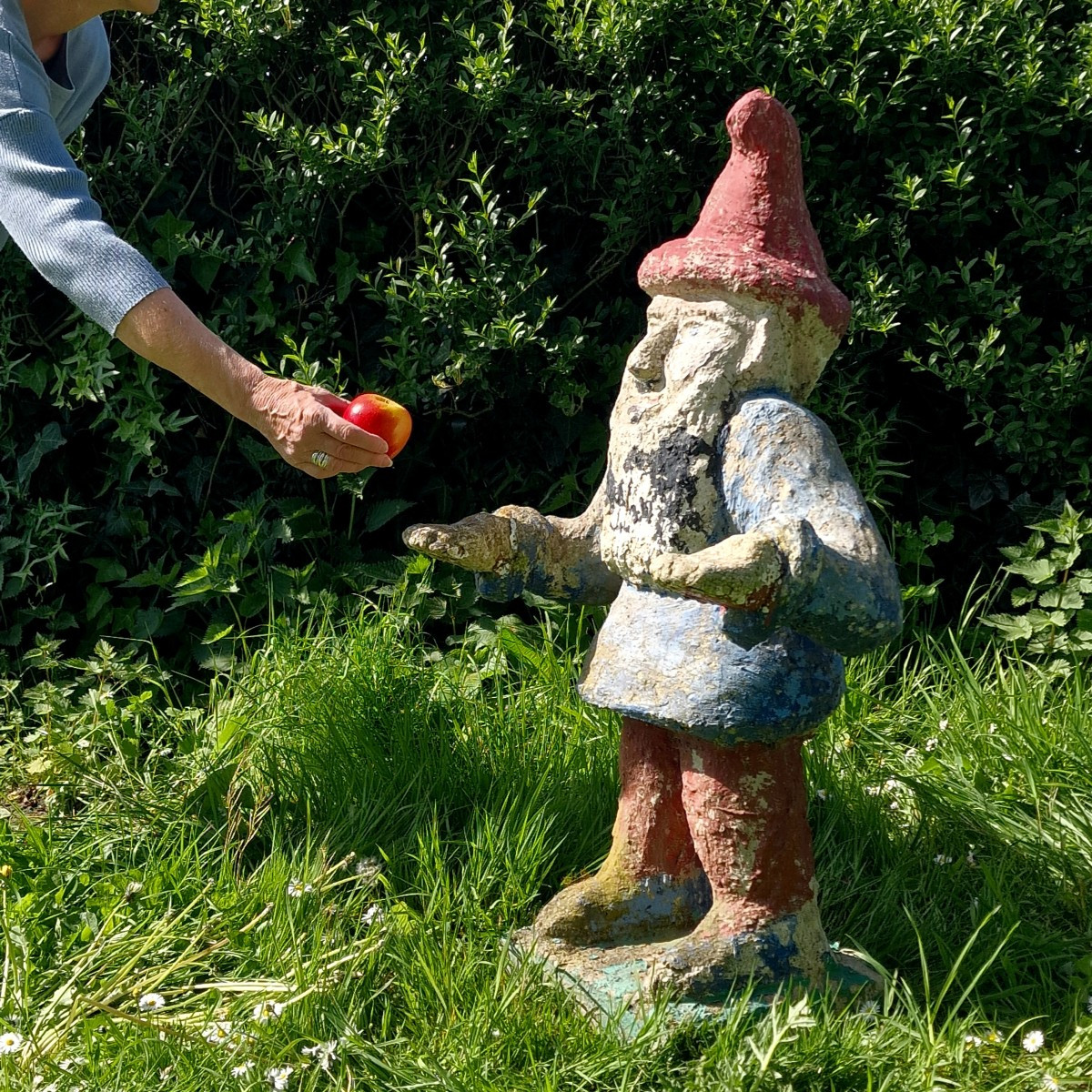 Grand gnome en pierre reconstituée