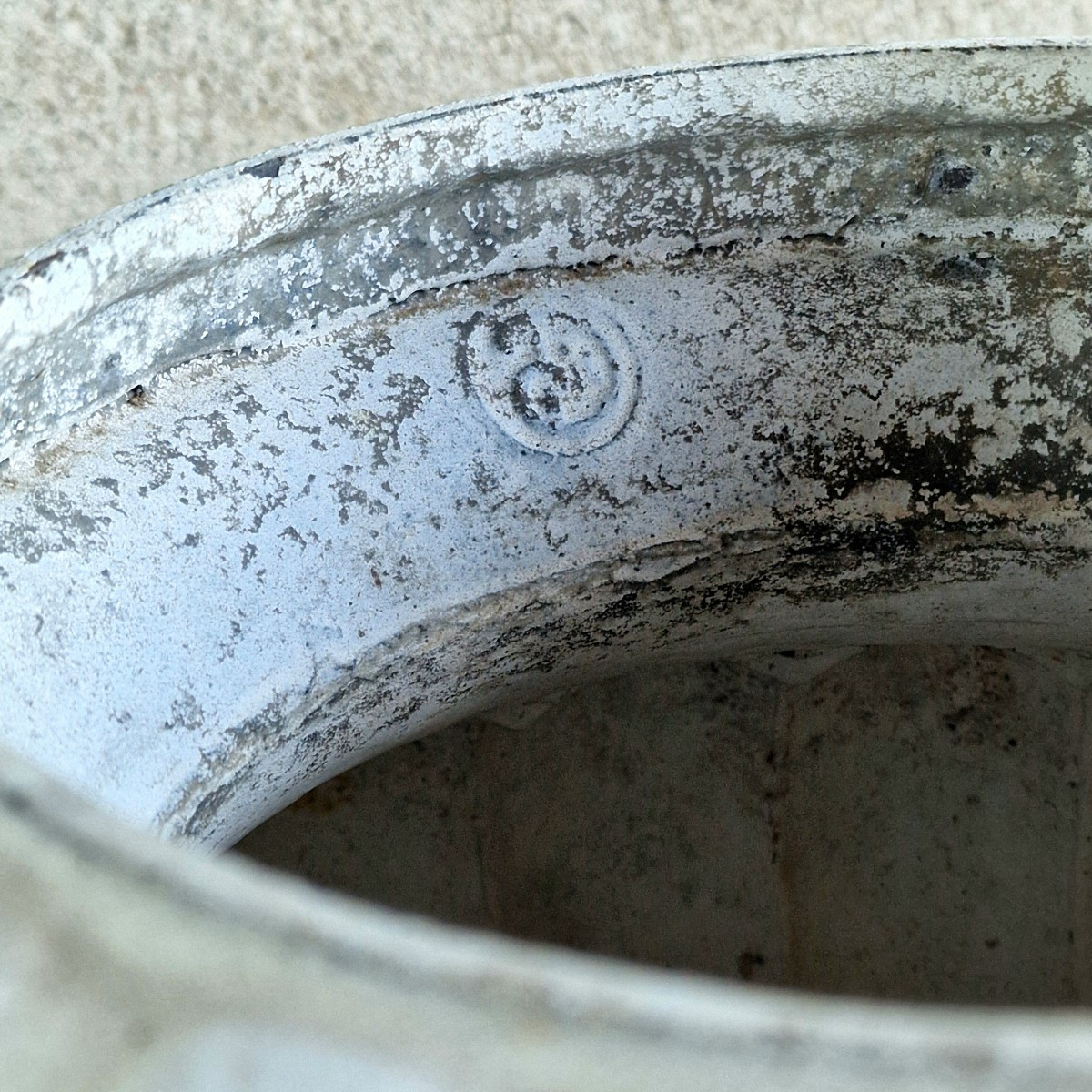 Paire de jardinières en fonte émaillée-photo-6