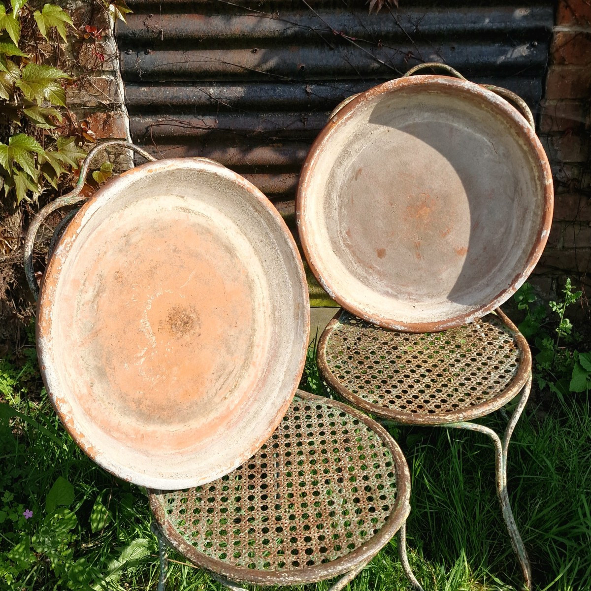 Pair Of Large Terracotta Pots-photo-7