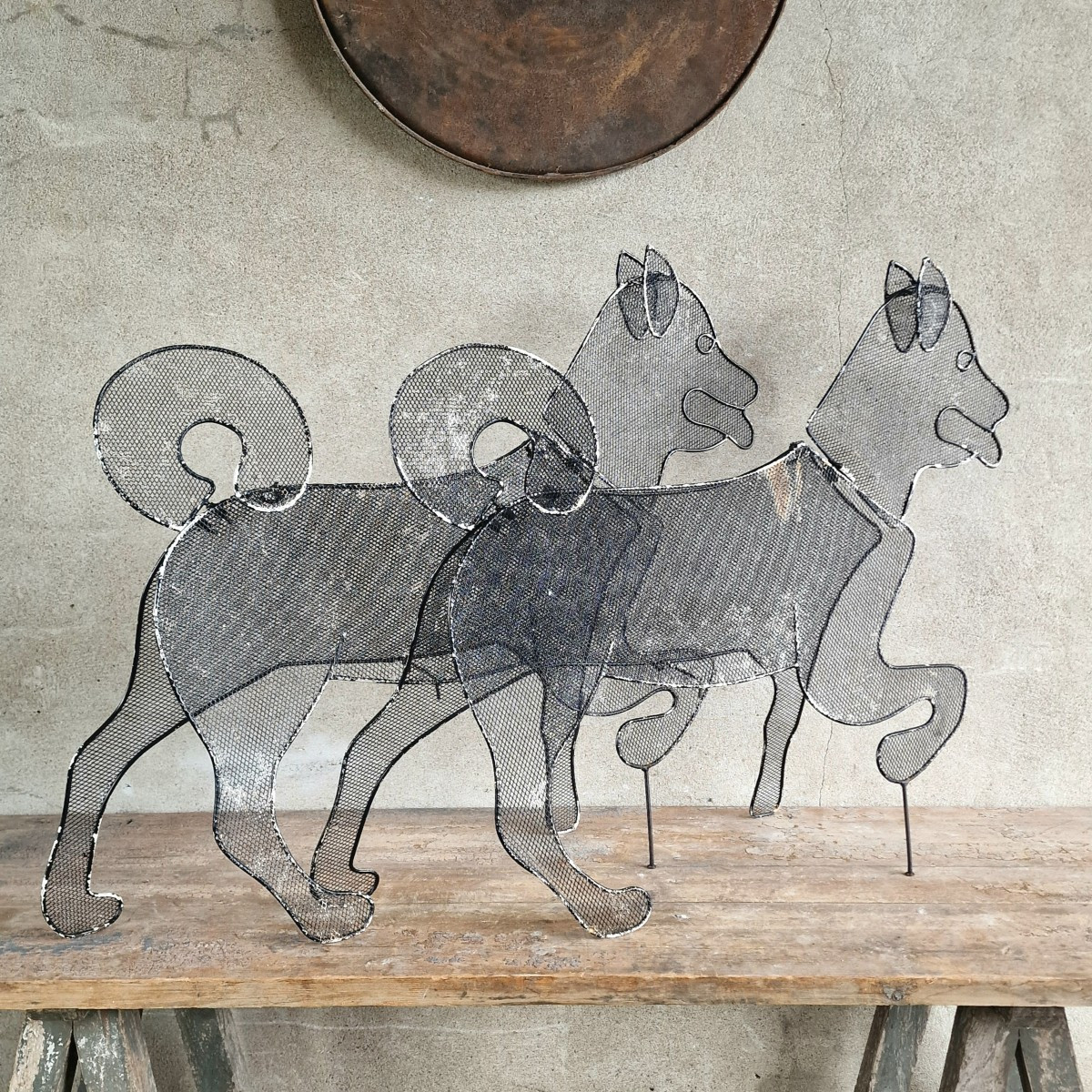 2 chiens en métal-photo-1