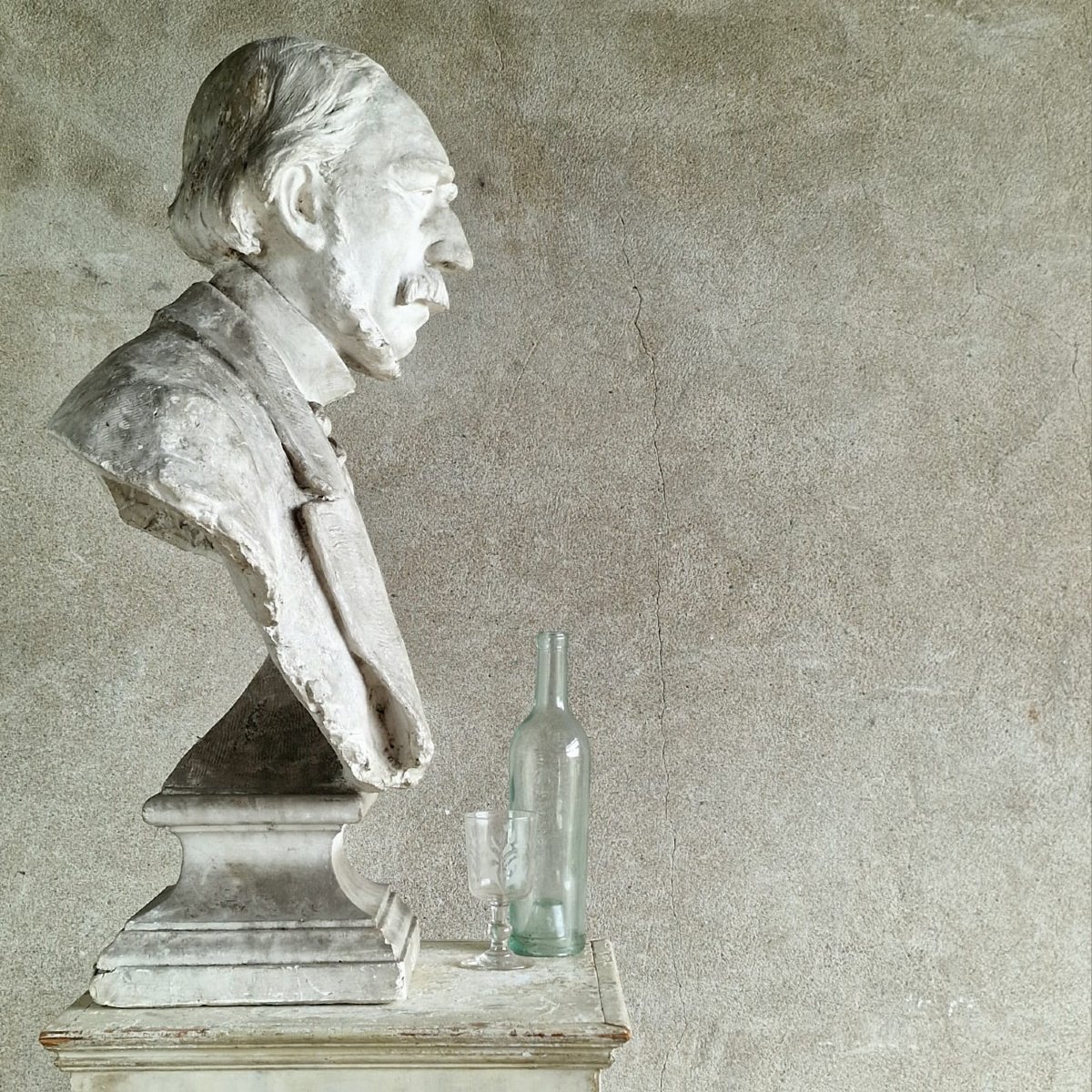 Grand buste en plâtre-photo-1