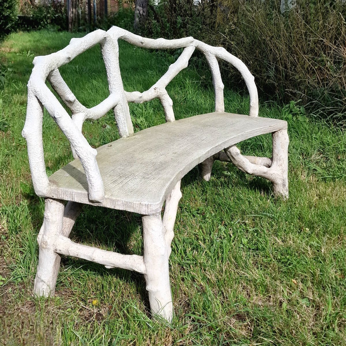 Banc de jardin incurvé en faux bois-photo-1