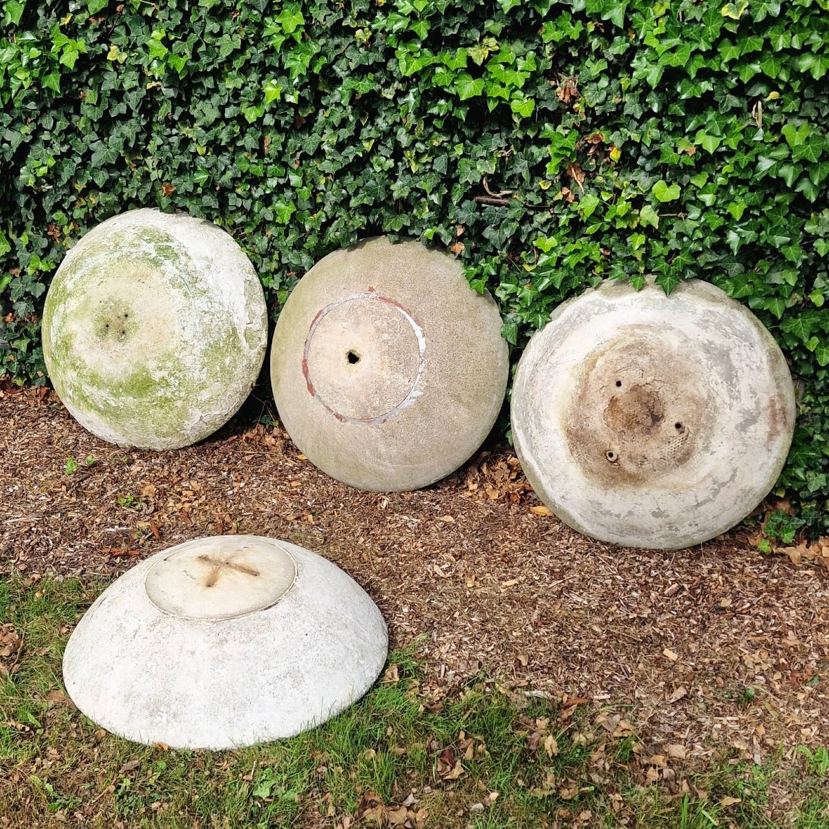 4 jardinières Willy Guhl sur pied-photo-3
