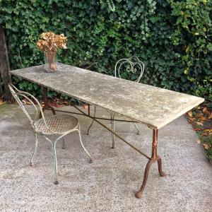 Grande table de jardin