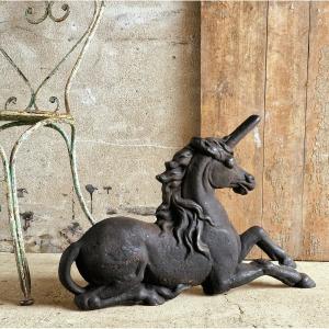 Grattoir à bottes licorne du XIXe siècle