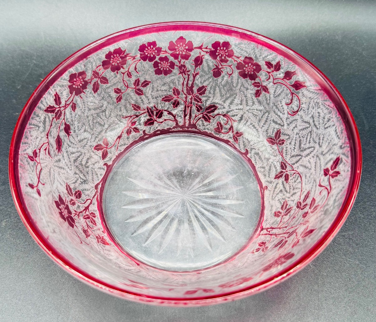 BACCARAT - Coupe en cristal dégagé à l'acide-photo-4