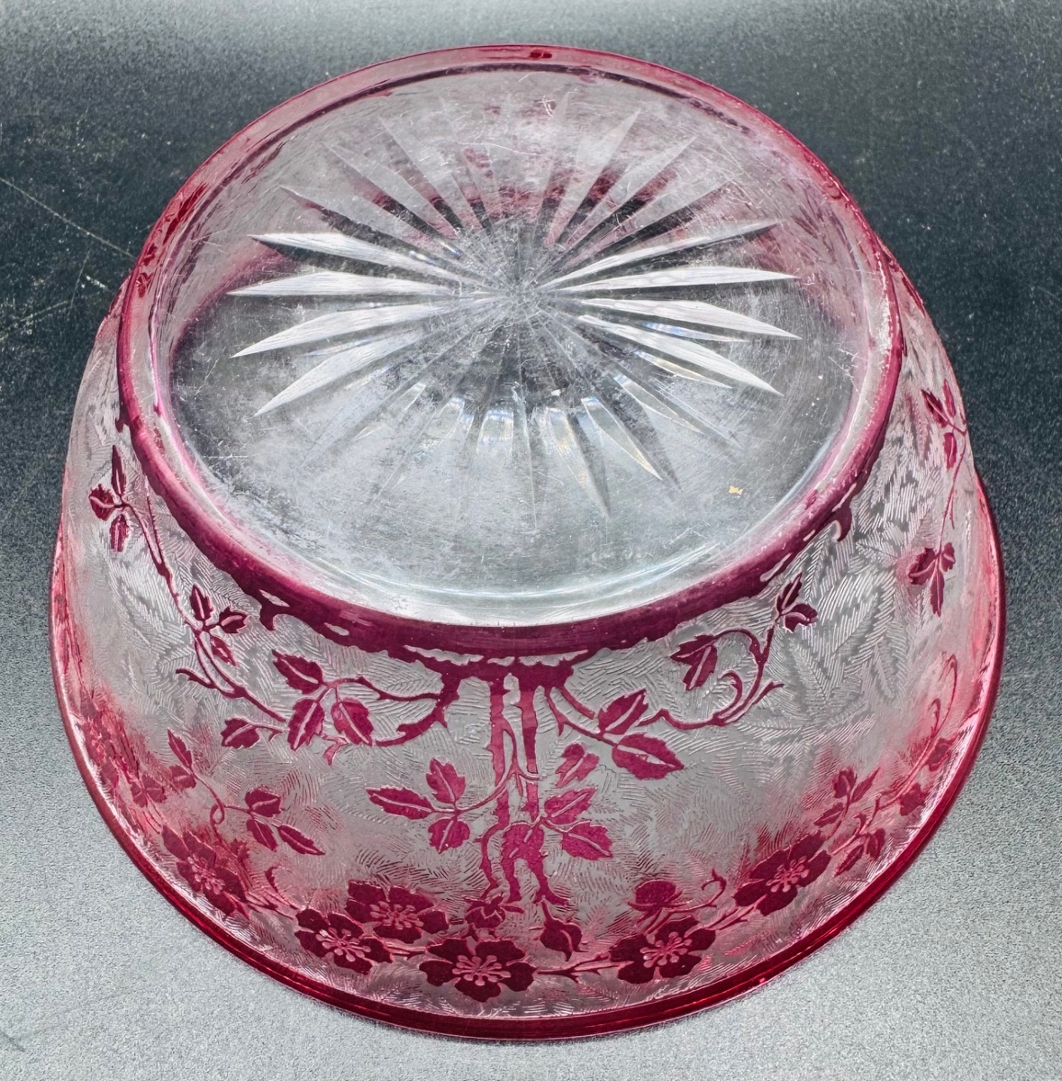 BACCARAT - Coupe en cristal dégagé à l'acide-photo-4