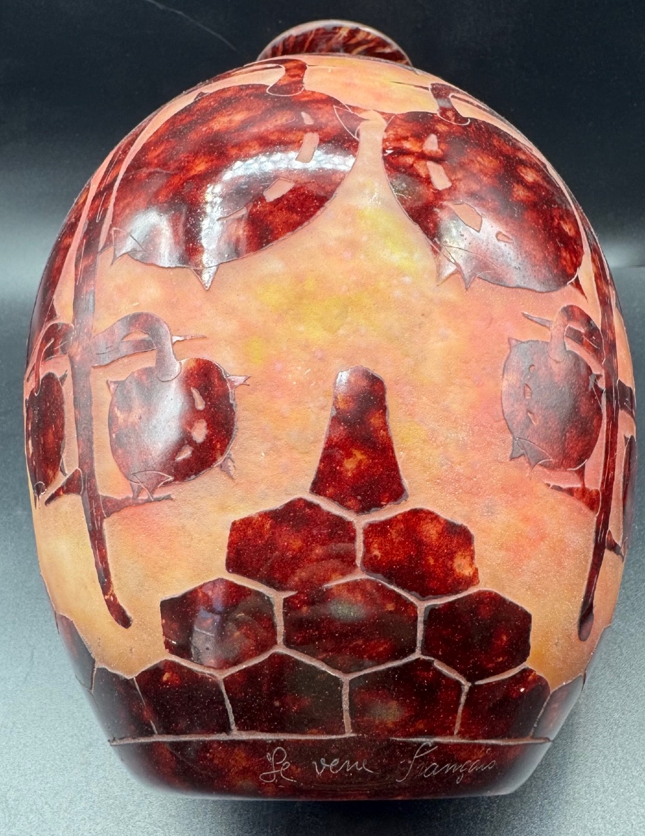 Charles Schneider - Le Verre Français - Vase With Chestnut Design-photo-1