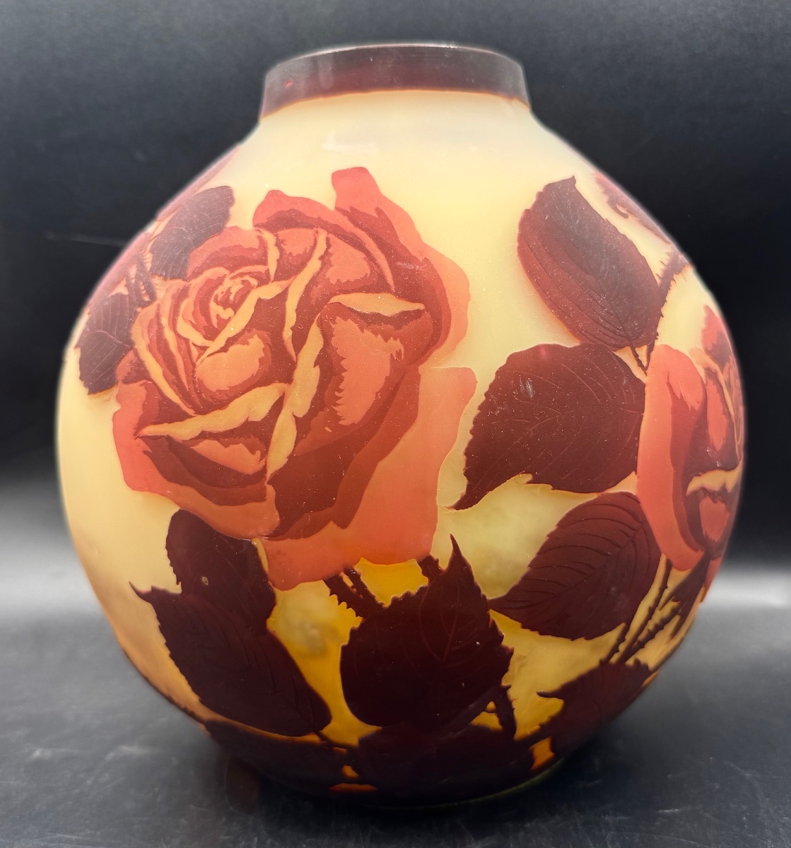 Muller Frères Luneville - Large Spherical Vase With Rose Decoration