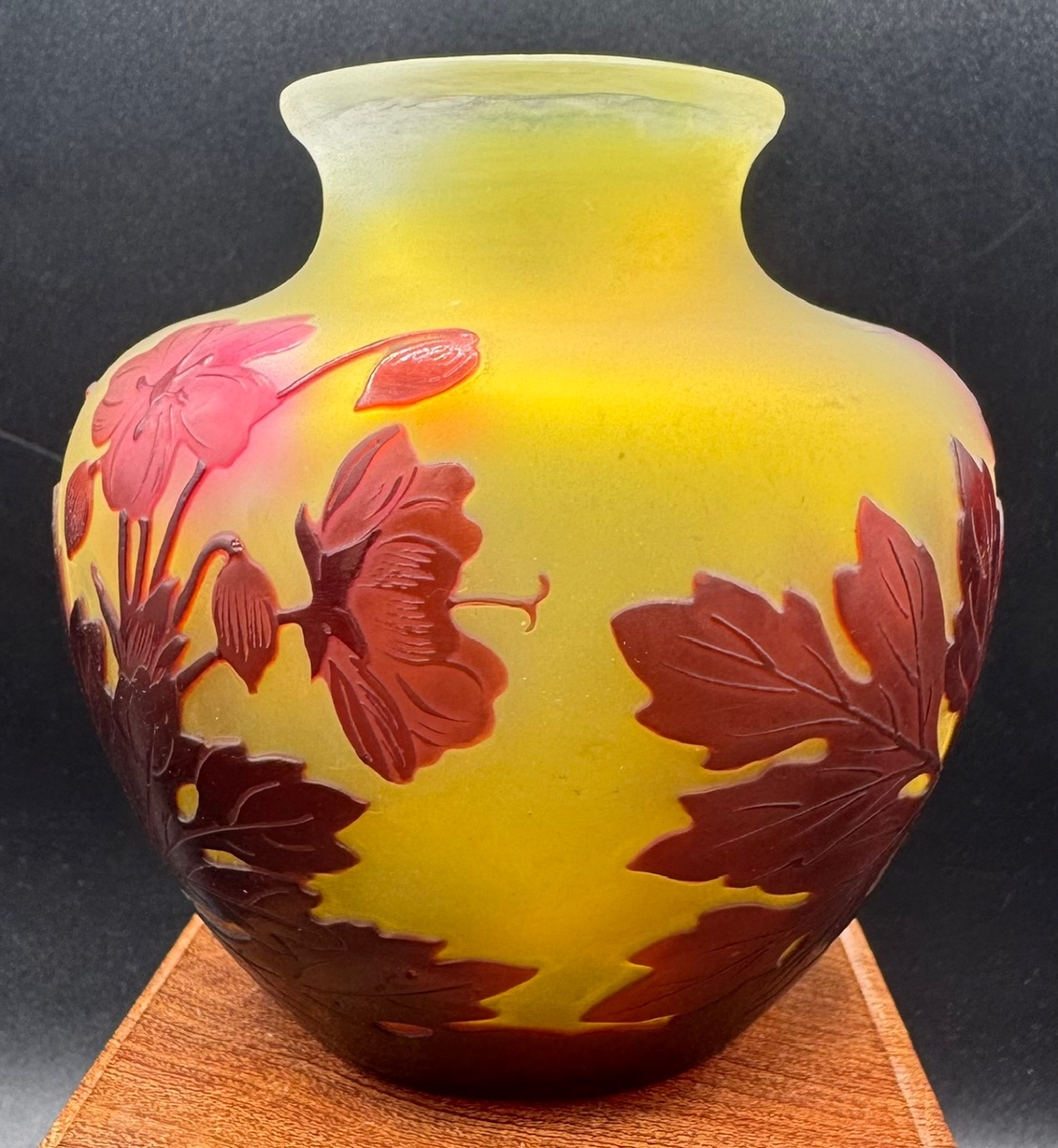Émile Gallé Nancy - Vase à décor de pensées dégagées à l'acide - époque Art Nouveau-photo-1