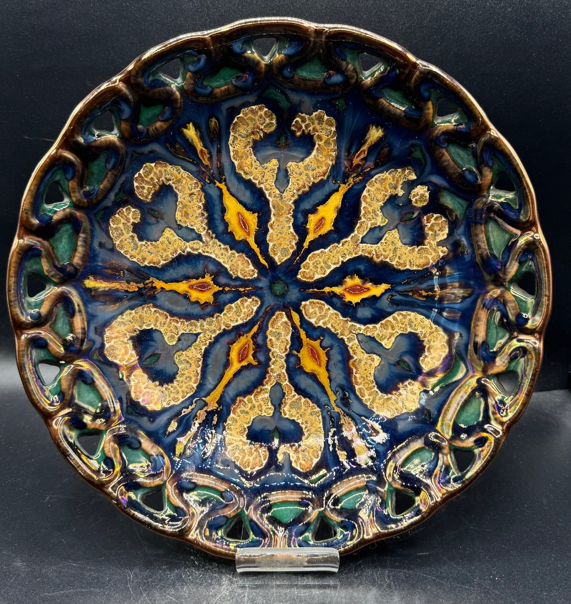 Gouda Plazuid Holland - Openwork, Glazed Ceramic Dish - Unique Métalique