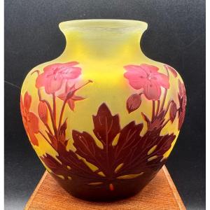 Émile Gallé Nancy - Vase à décor de pensées dégagées à l'acide - époque Art Nouveau