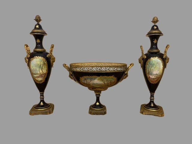Pair Of Vases With Centerpiece In Sevres Porcelain-photo-4