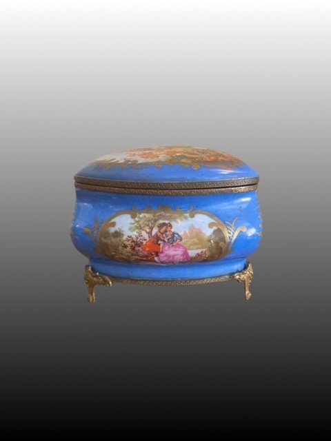 Decorated Porcelain Jewelry Box