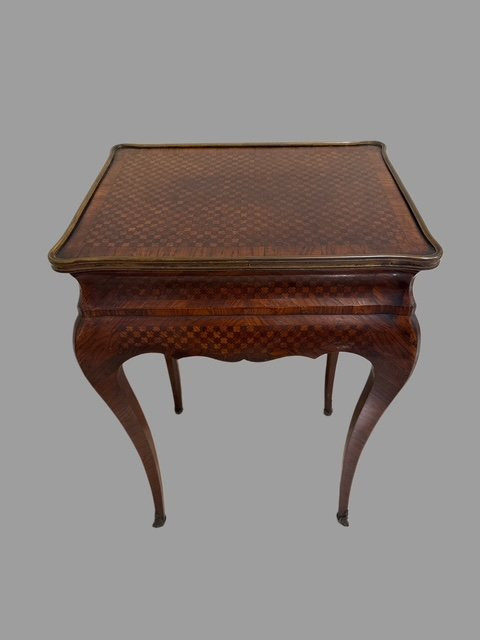 Small Table-photo-4