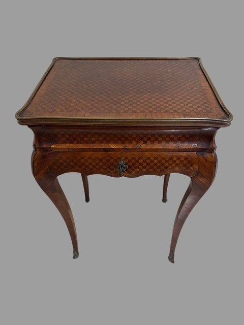Small Table-photo-5