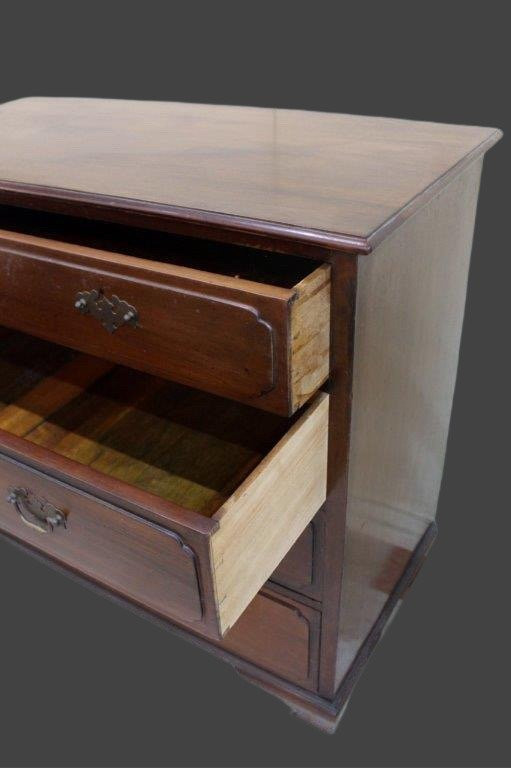 English Mahogany Chest Of Drawers-photo-1