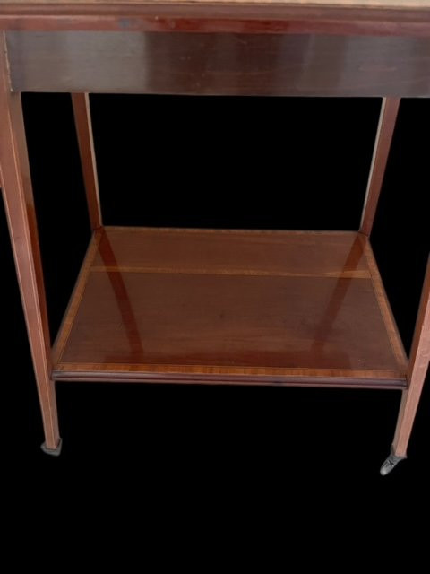 Small Table-photo-3