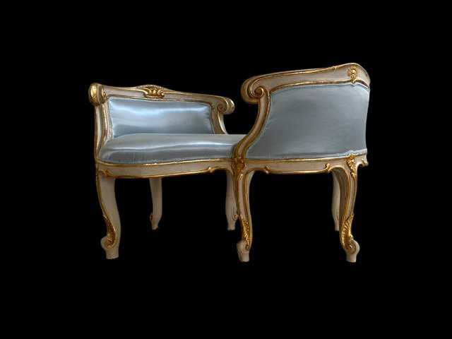 Lacquered And Gilt Sofa-photo-1