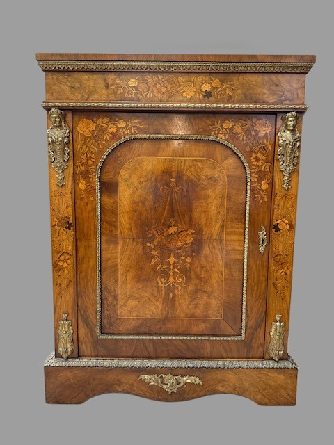 Buffet marqueté