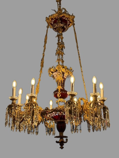 Important lustre en bronze et cristal