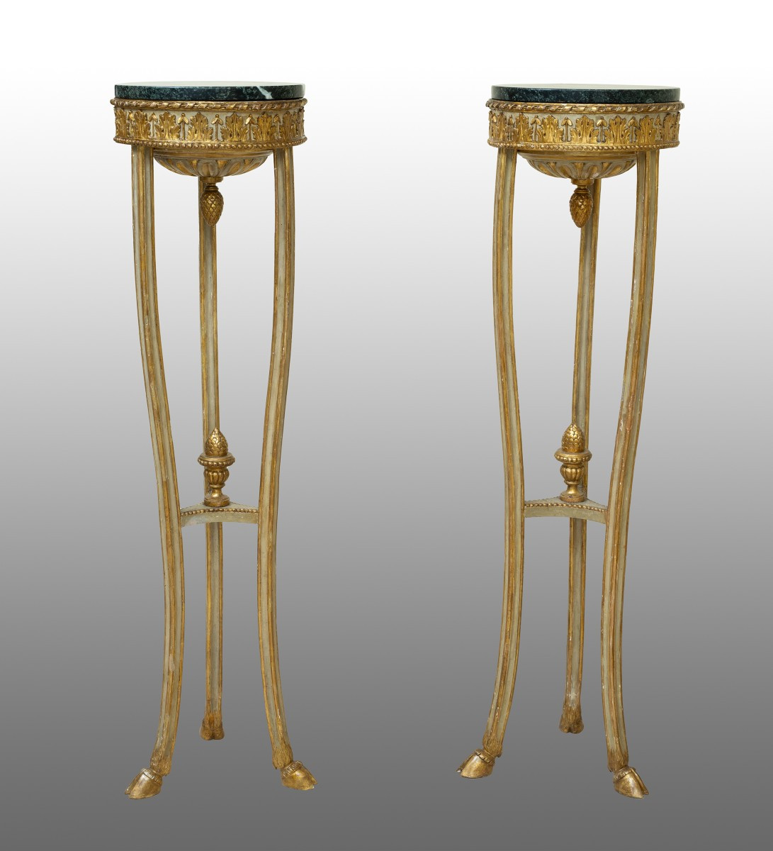 Élégante paire de "guéridon"