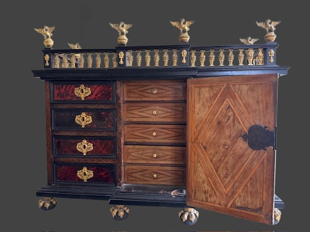 Cabinet-photo-7