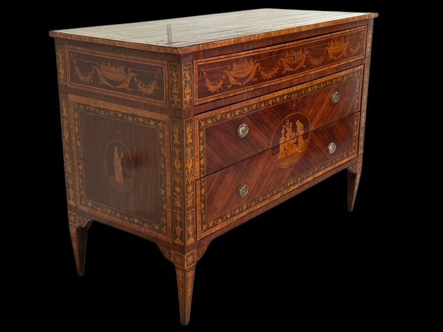 Italian Chest -photo-1