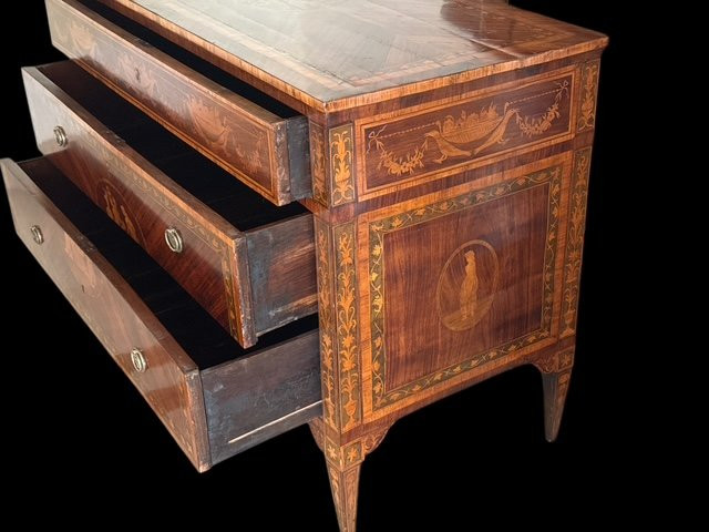 Italian Chest -photo-6