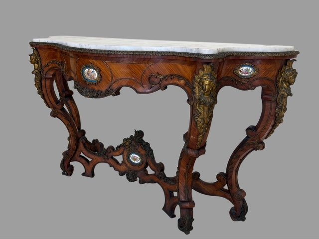 Console -photo-3