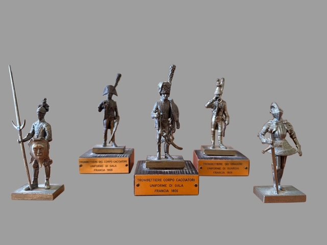 A Group Of Five Soldiers -photo-8