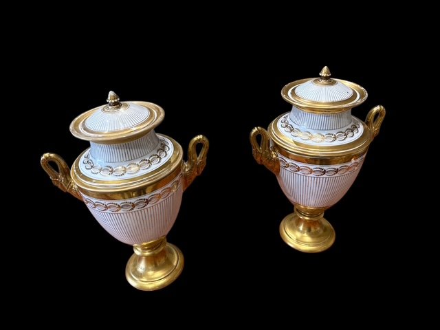 Pair Of Vases -photo-8
