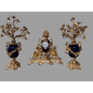Garniture en bronze et porcelaine