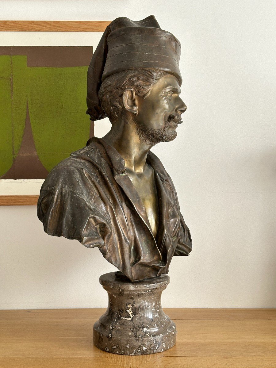 Man With A Cap - Bronze Bust - Spanish School-photo-3