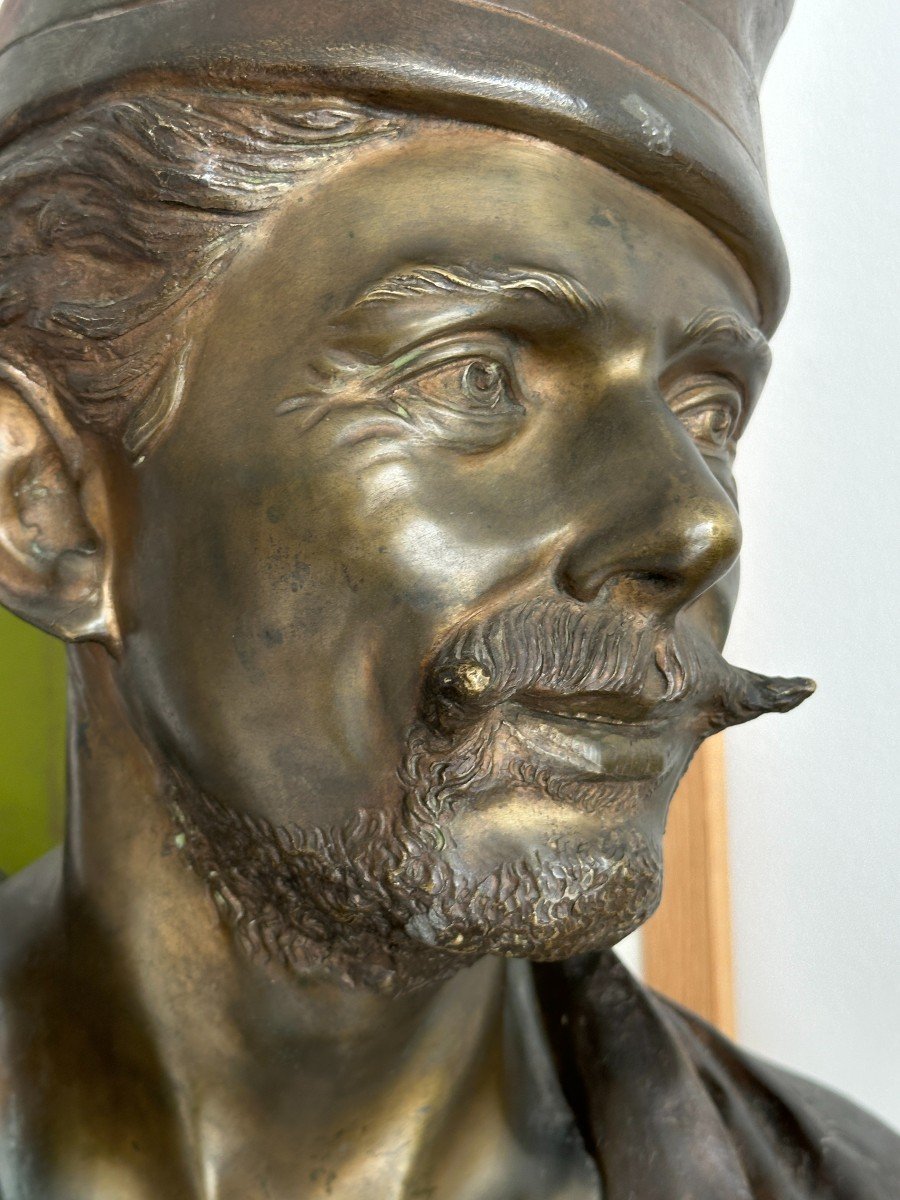Man With A Cap - Bronze Bust - Spanish School-photo-6