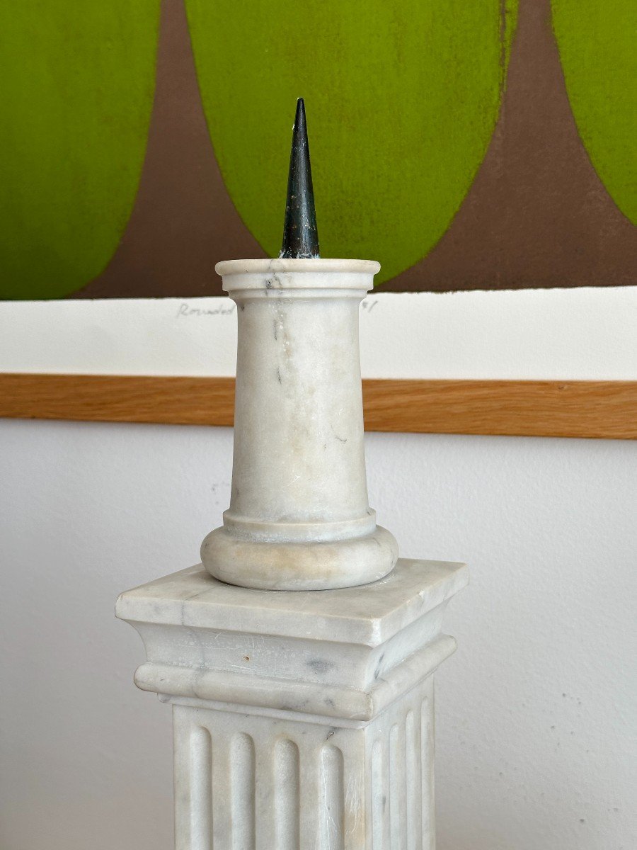 Pair Of Candlesticks On Fluted Base - White Marble-photo-5