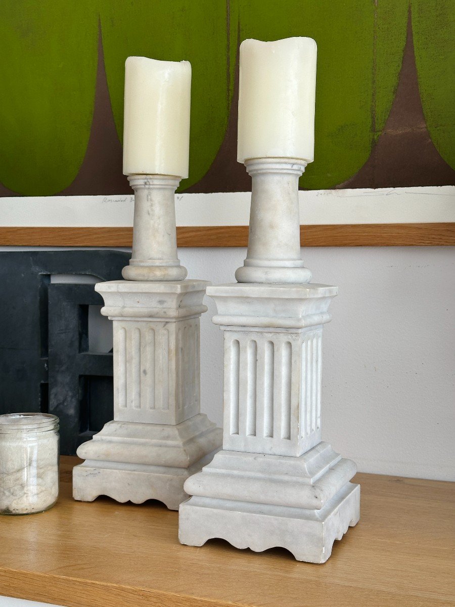 Pair Of Candlesticks On Fluted Base - White Marble-photo-8