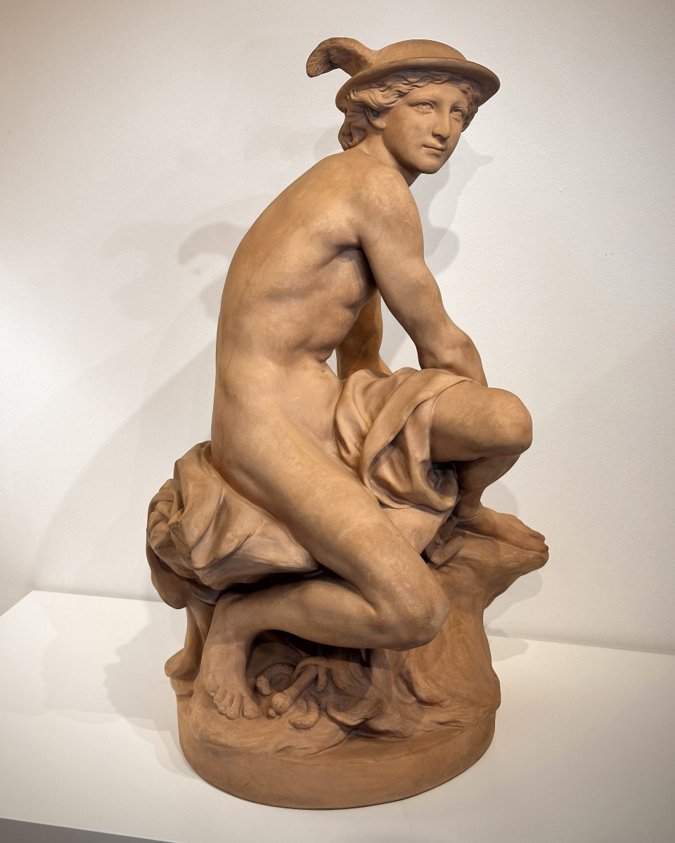 Mercure attachant ses talonnières - d'après Jean-Baptiste Pigalle - Terre cuite-photo-1