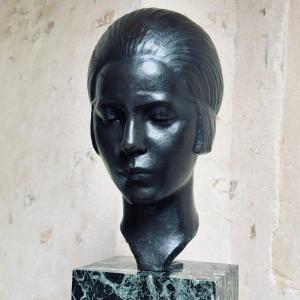 Portrait Of A Young Woman - Marcel Renard - Art Deco Bronze