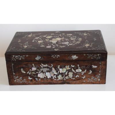 Exotic Wood Box Inlaid With Mother Of Pearl Vietnam XIX Eme