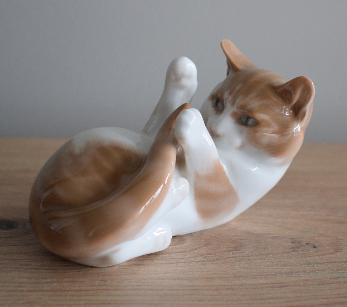 Chat En Porcelaine Polychrome De La Manufacture Royale De Copenhague