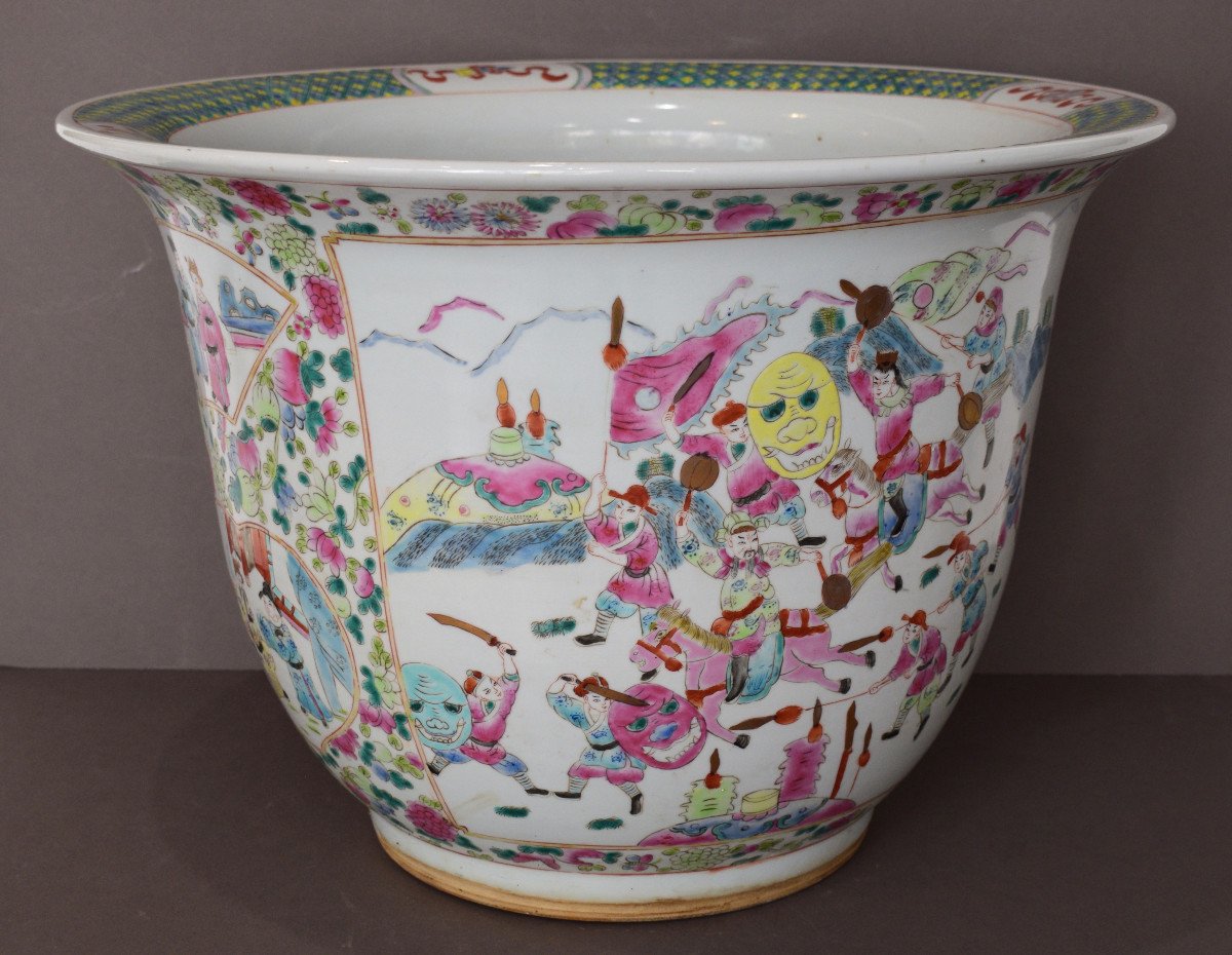 Large Chinese Porcelain Cache Pot-photo-2