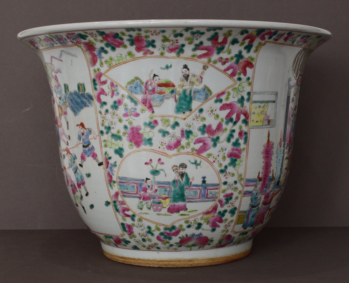 Large Chinese Porcelain Cache Pot-photo-3