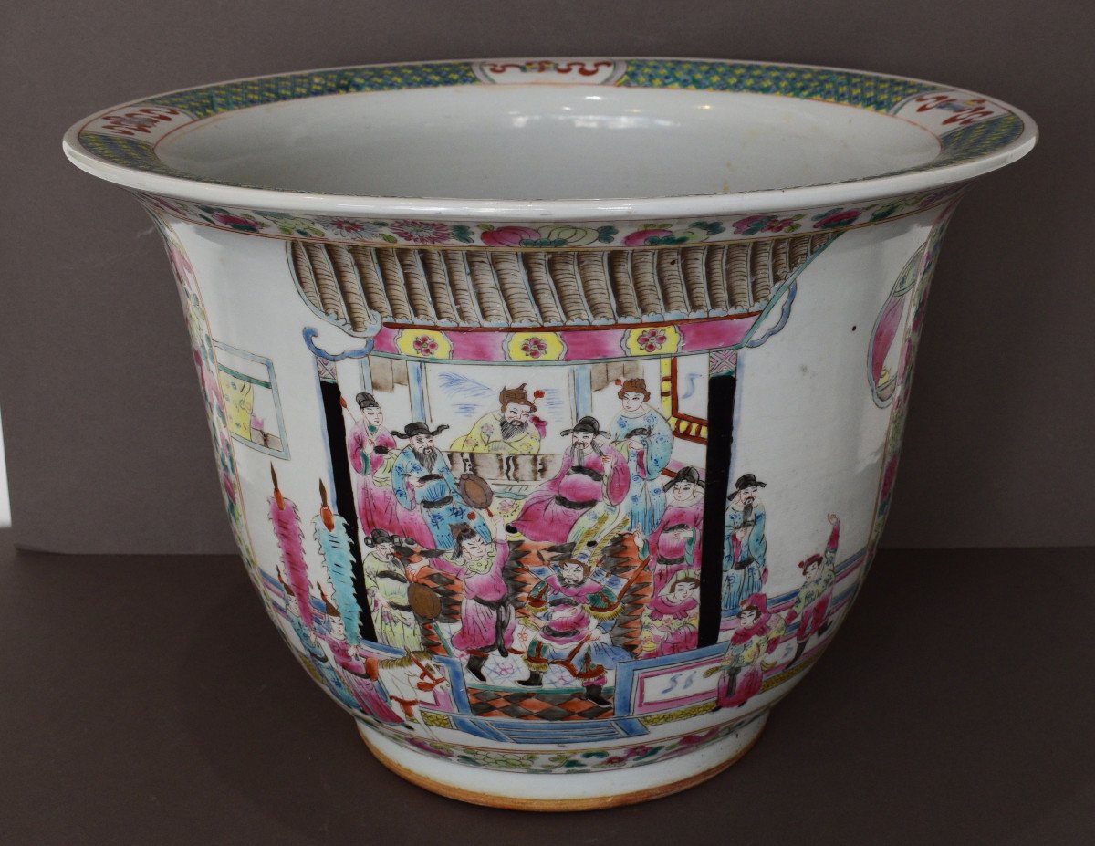 Large Chinese Porcelain Cache Pot-photo-4